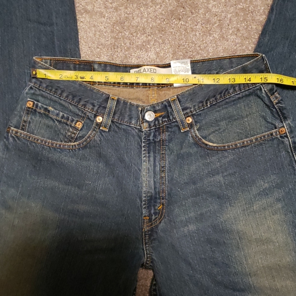 Relaxed Levis - Picture 8 of 8